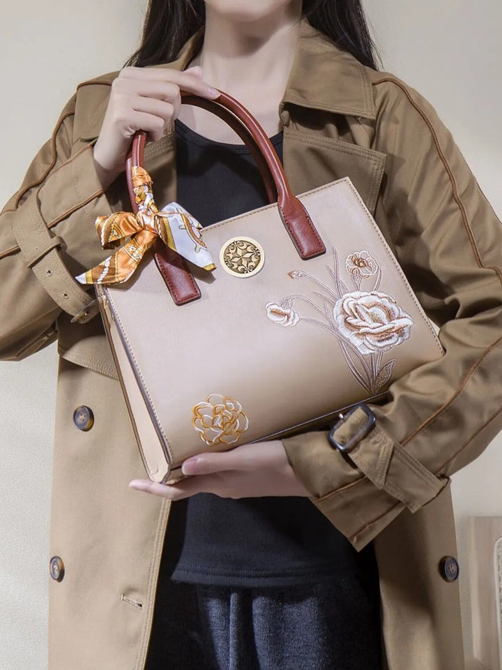 152fe3deb58e4a33aa0d9ab9867c8238-Max