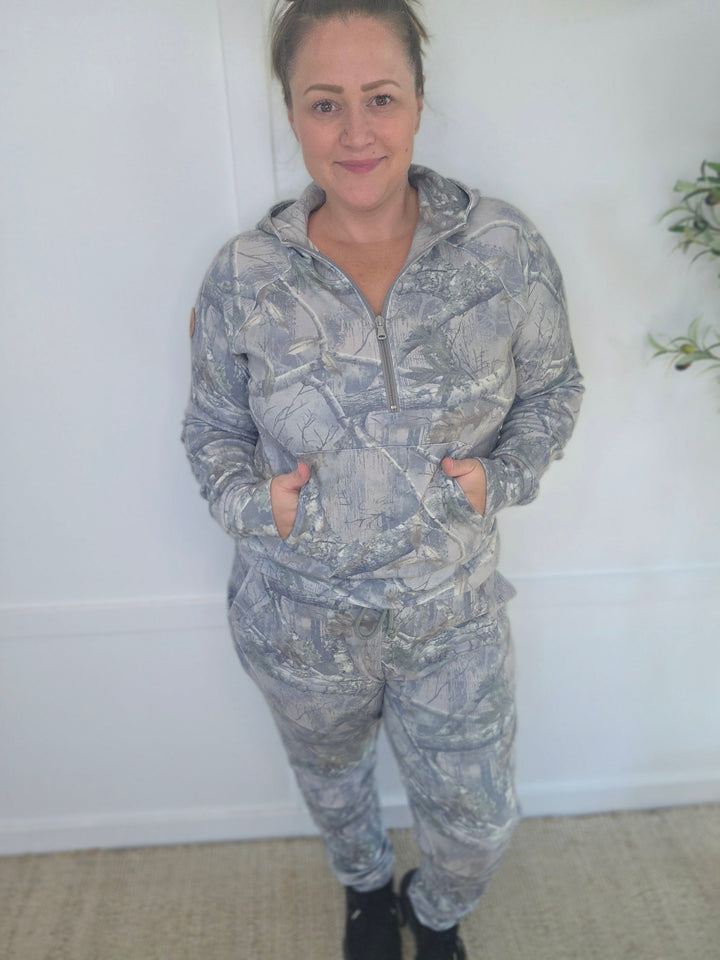 IN STOCK Shorter Halfzip Hoodie - Camo