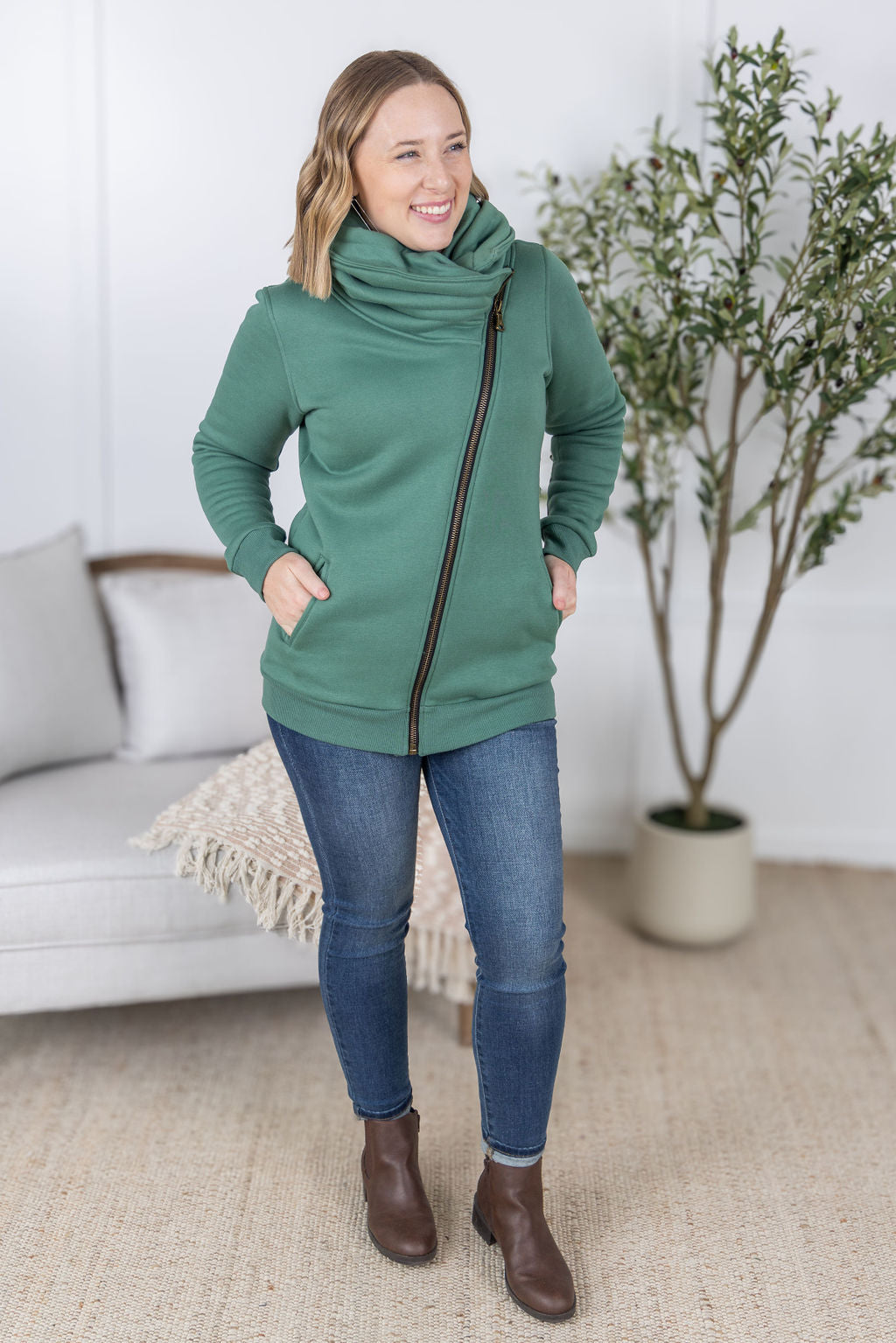 IN STOCK Quinn ZipUp Cowl - Fern