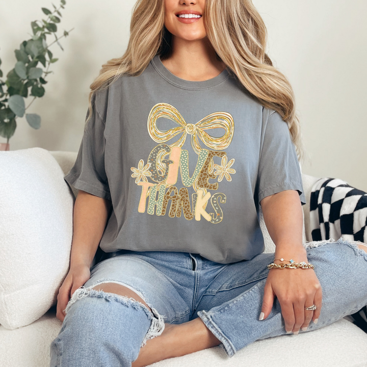 Give Thanks Bow Graphic Tee