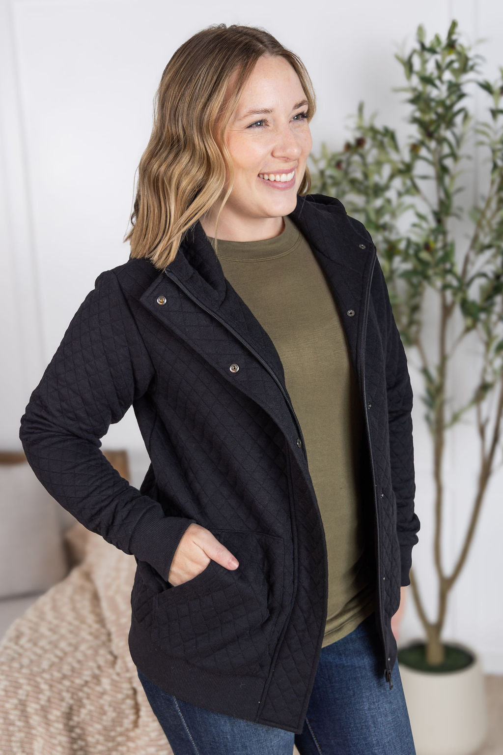 IN STOCK Kyla Zipper Snap Jacket - Black