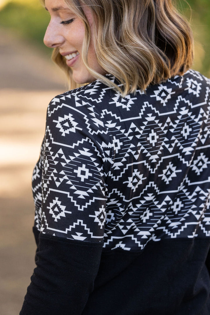 IN STOCK Natalie Pullover - Black Geometric