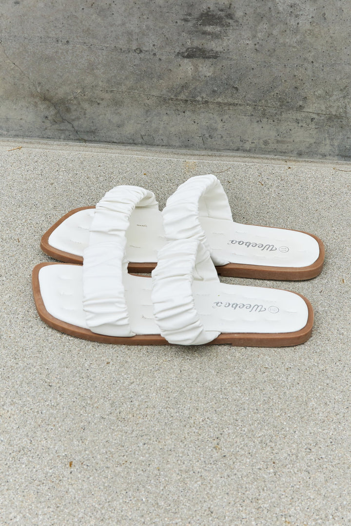 Weeboo Scrunch Sandal in White