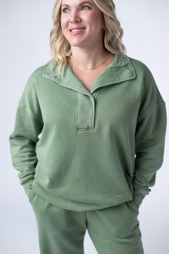 IN STOCK Jesse Vintage Wash Snap Pullover - Olive