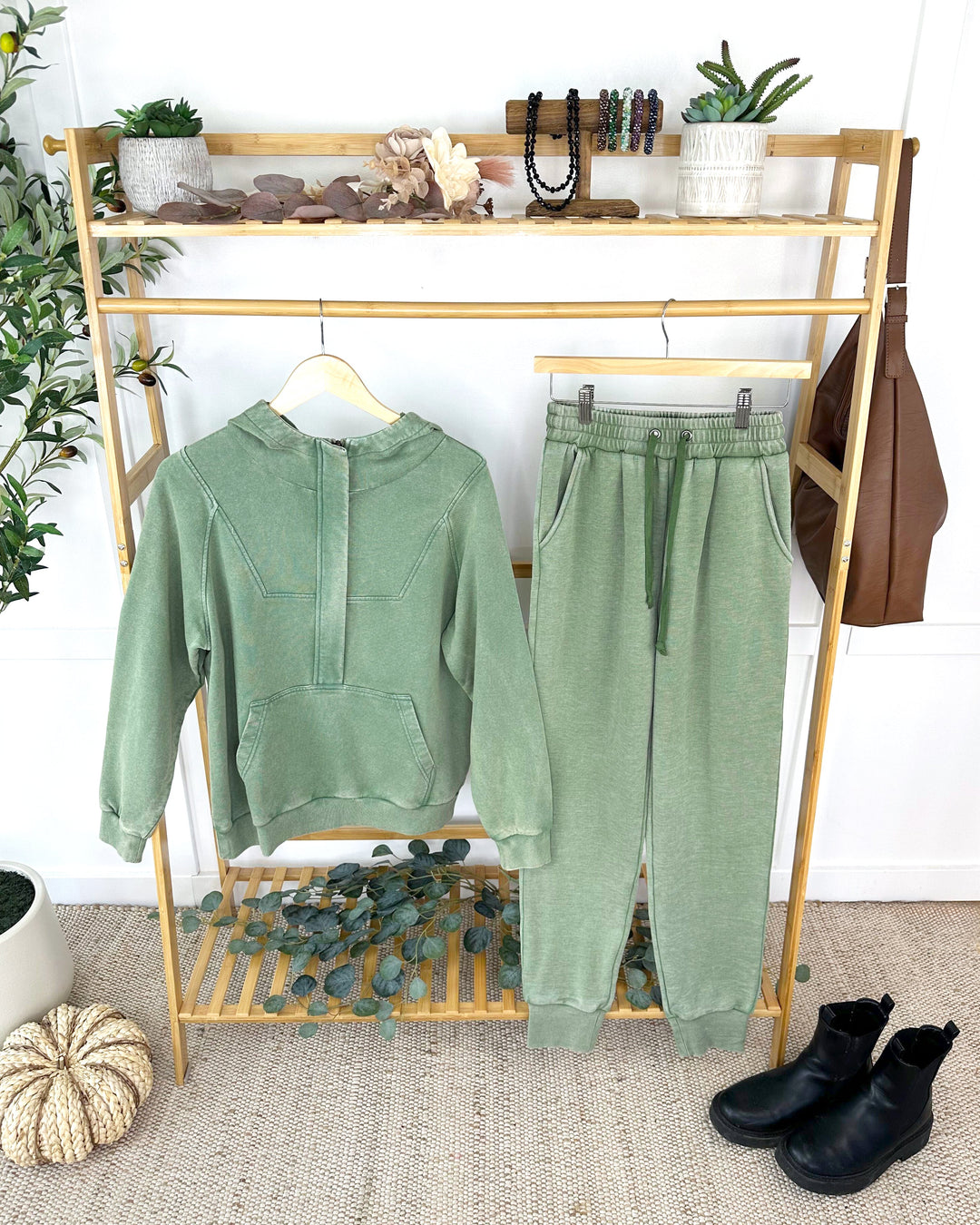 IN STOCK Vintage Wash Joggers - Olive