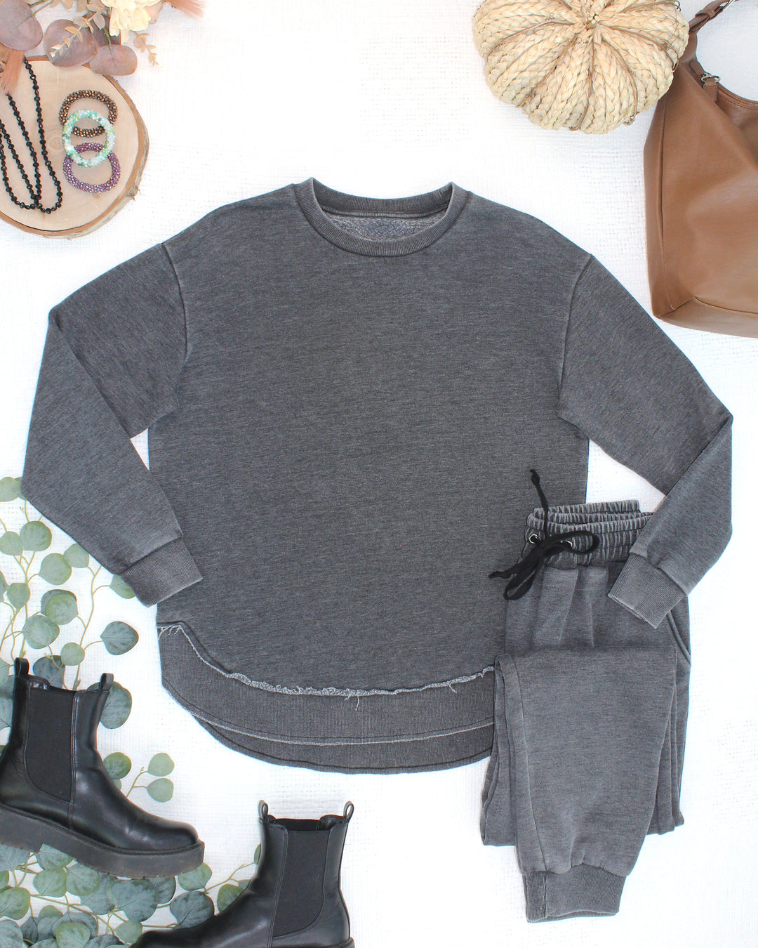 IN STOCK Vintage Wash Pullover - Black