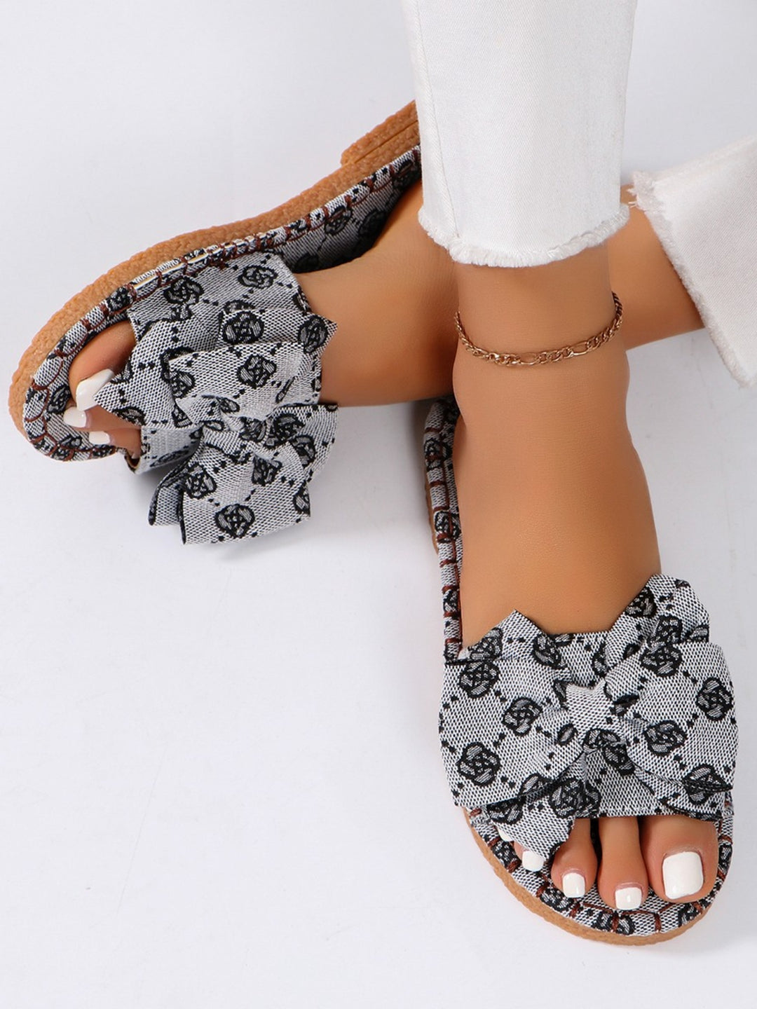 Bow Printed Open Toe Flat Sandals